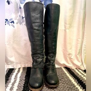 FreeBird by Steven ~ Coal size 10 women’s